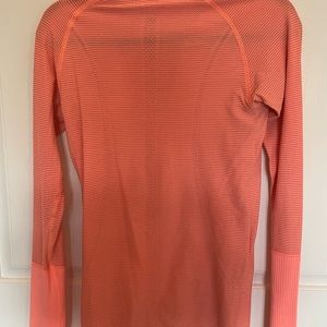 Lululemon athletic top